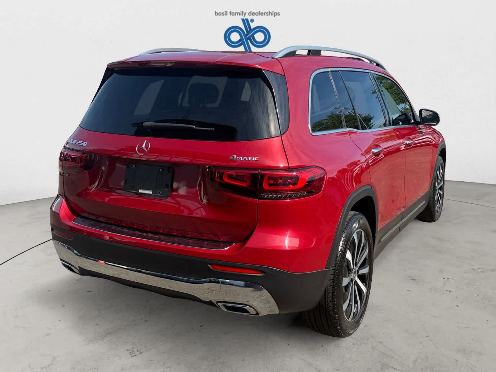 Used 2022 MANUFAKTUR Patagonia Red Metallic Mercedes-Benz GLB 250 image 6
