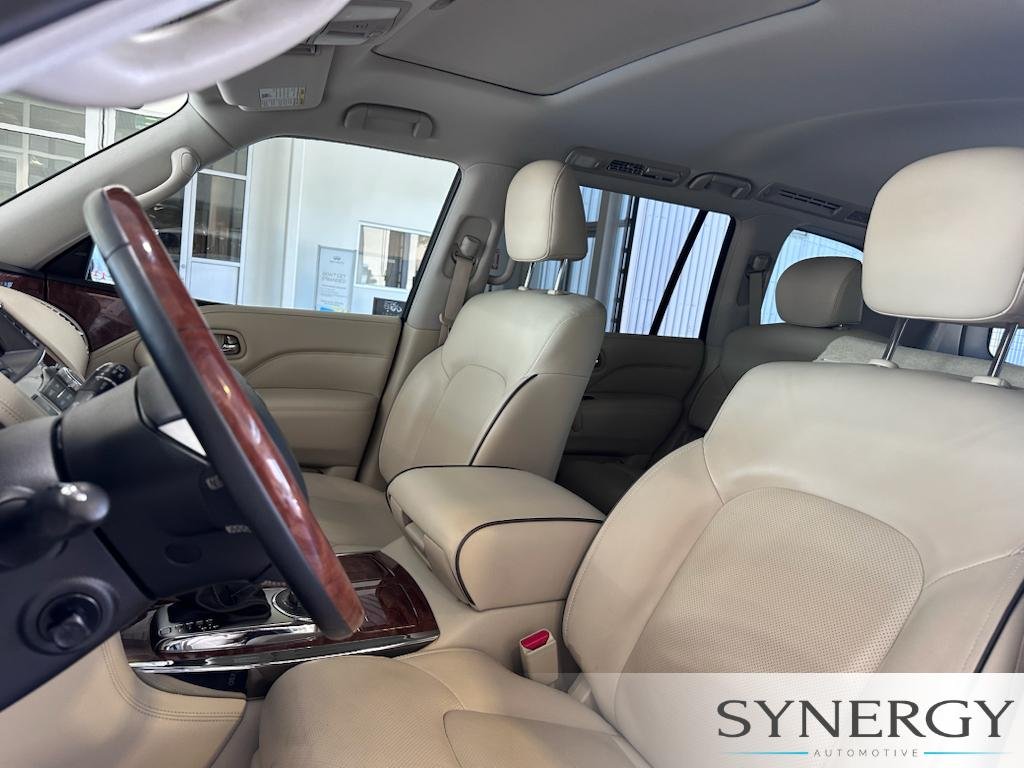 Used 2018 Moonstone White INFINITI Base image 24
