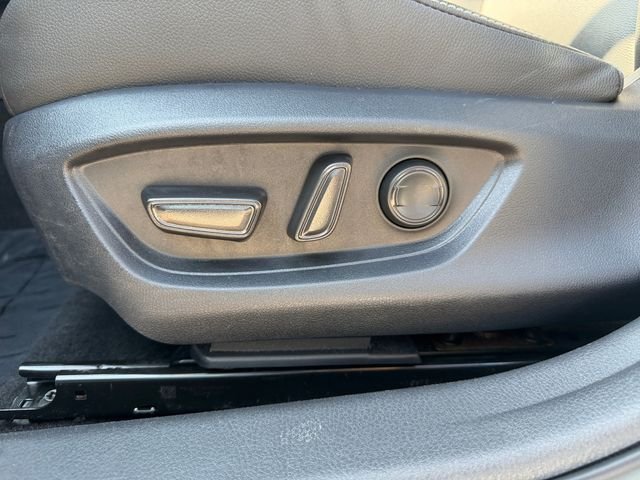 Used 2025 Ice Toyota SE image 22