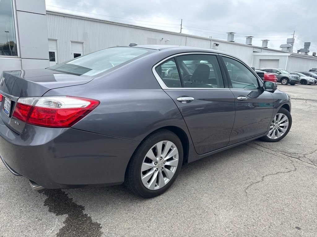 Used 2015  Honda EX-L image 3