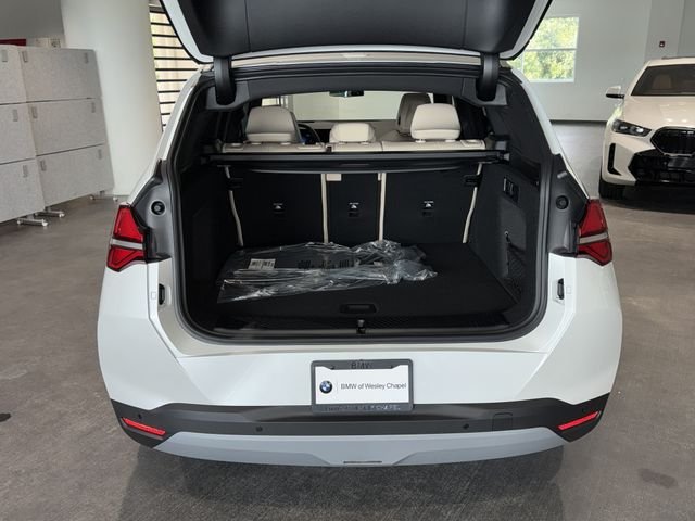 New 2026 Mineral White Metallic BMW 30 xDrive image 14