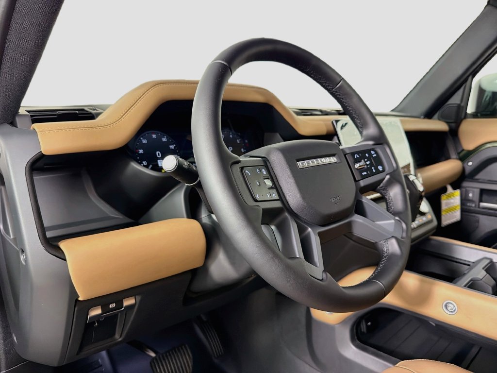 New 2026 Woolstone Green Land Rover X-Dynamic SE image 9