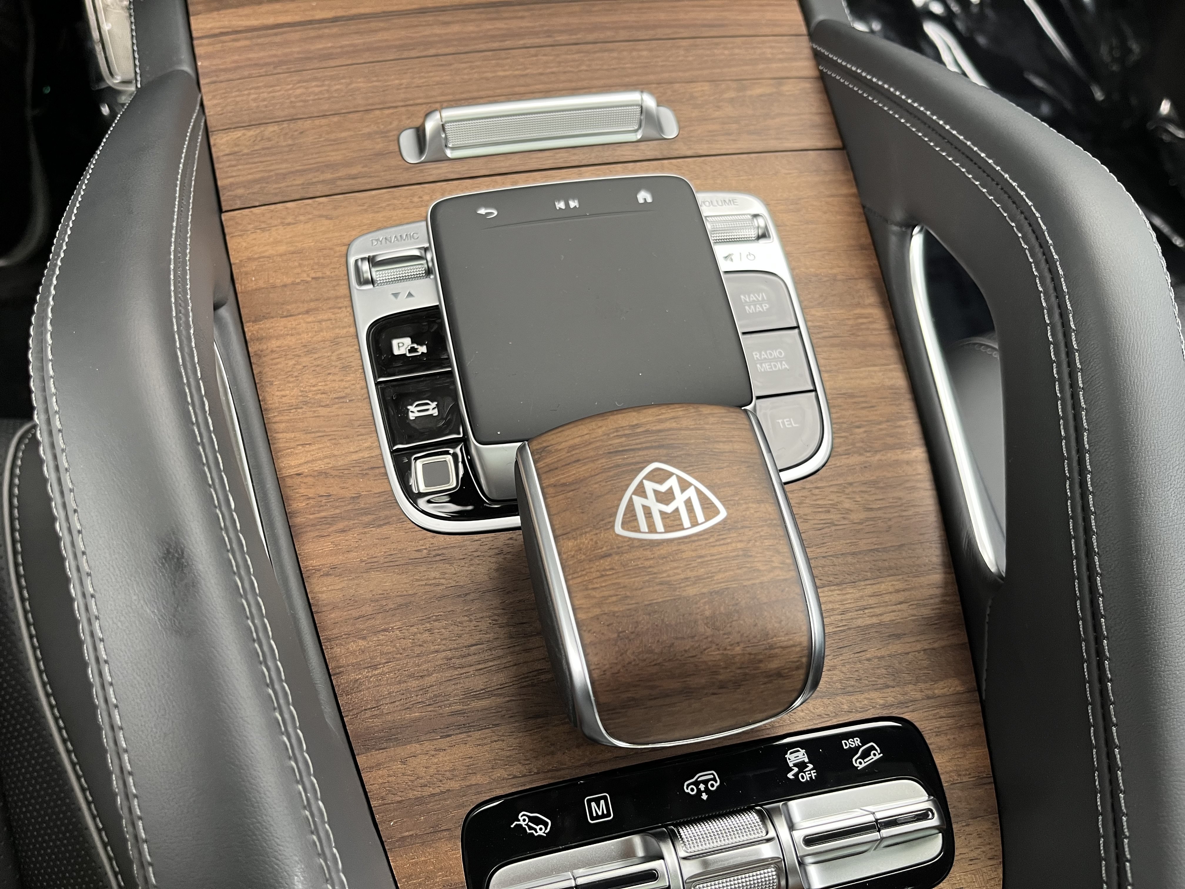 New 2026 Selenite Grey Metallic Mercedes-Benz Maybach GLS 600 image 28