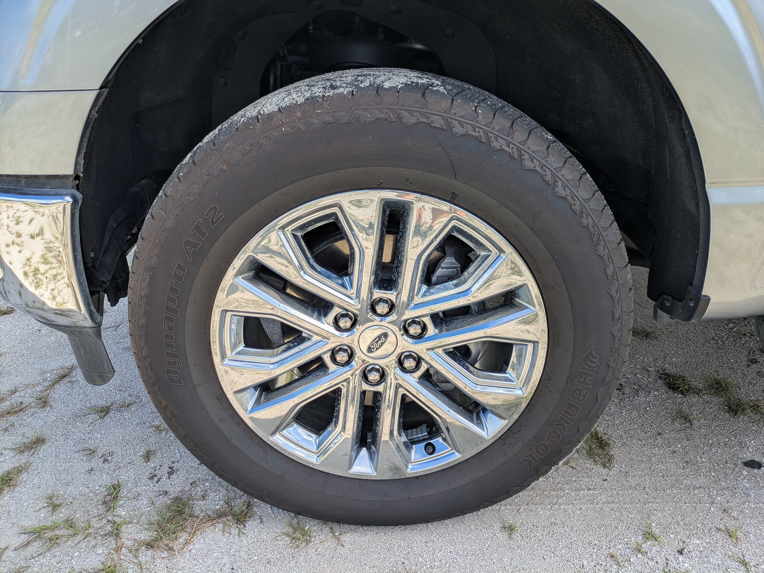 Used 2025 Silver Ford LARIAT image 11