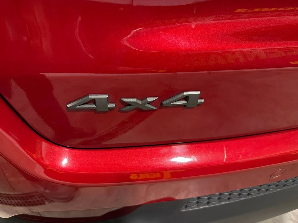 Certified Used 2025 Red Hot Pearlcoat Jeep Trailhawk image 10
