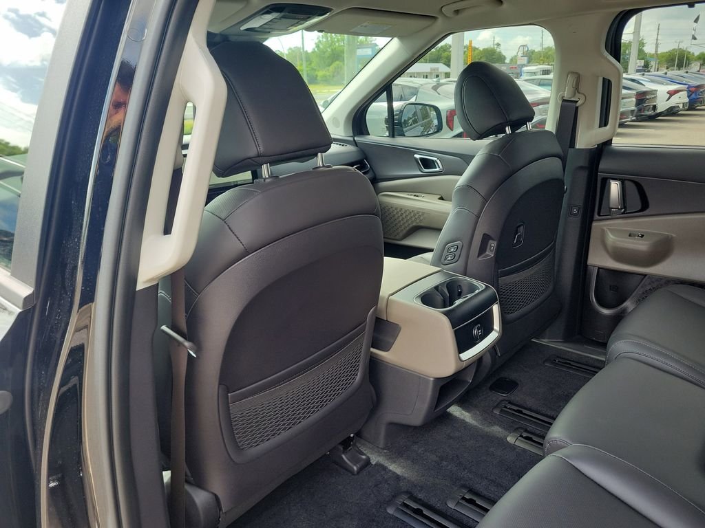 New 2026 Black Kia EX image 17