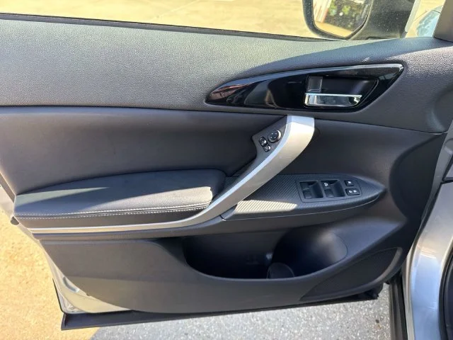 Used 2025 Silver Mitsubishi SE image 34