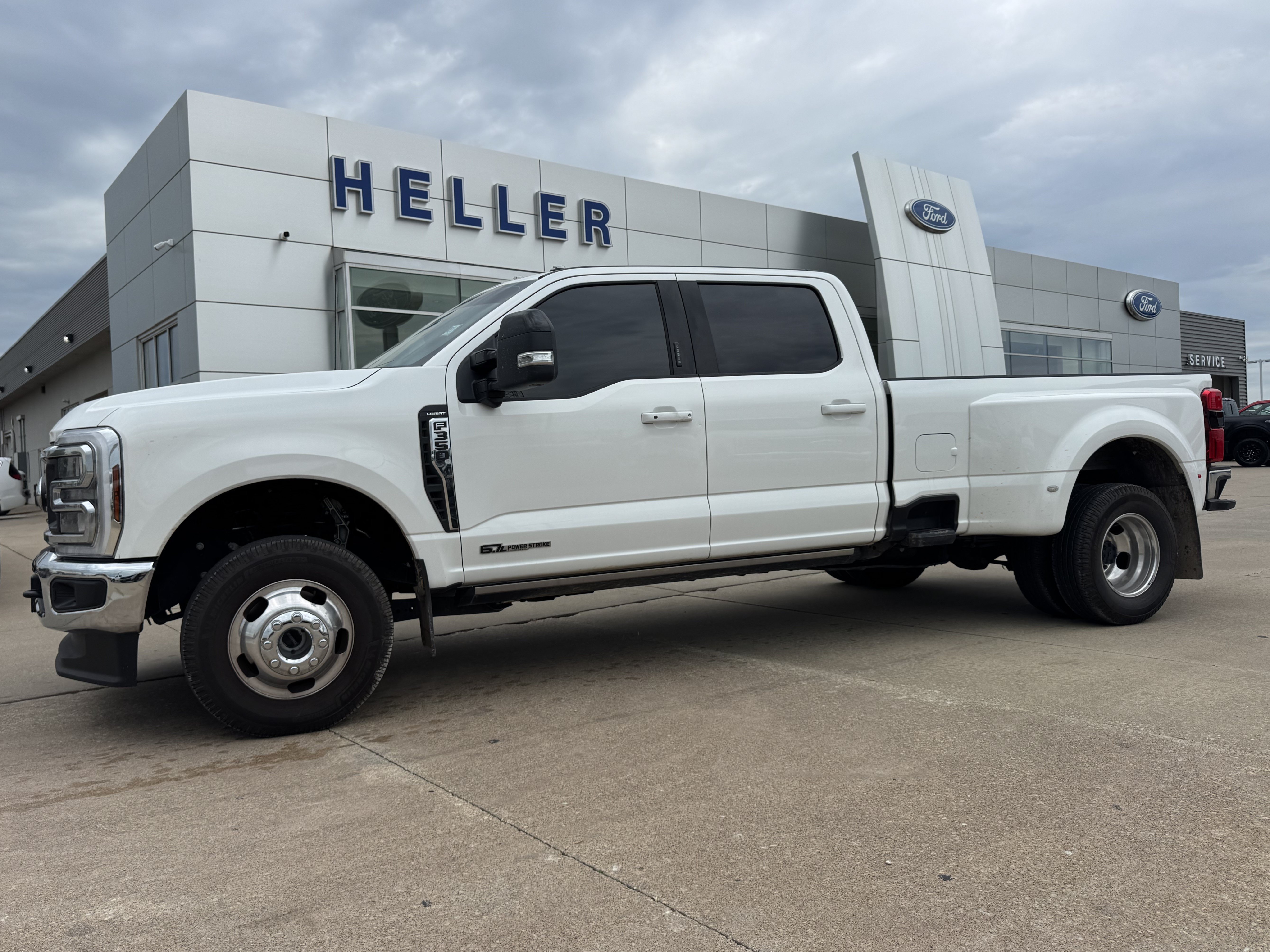Used 2024 White Metallic Ford Lariat image 3