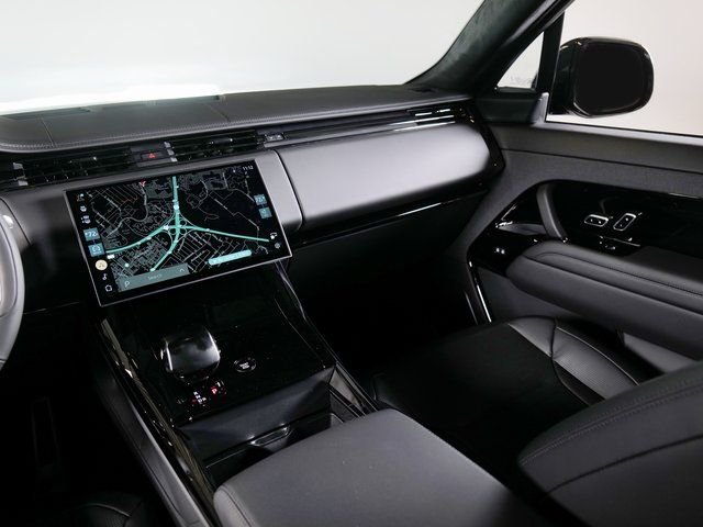 New 2026 Narvik Black Land Rover SV image 17