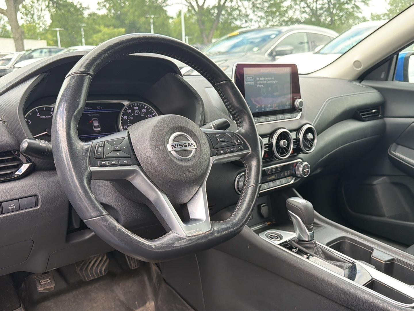 Used 2022 Electric Blue Metallic Nissan SV image 5