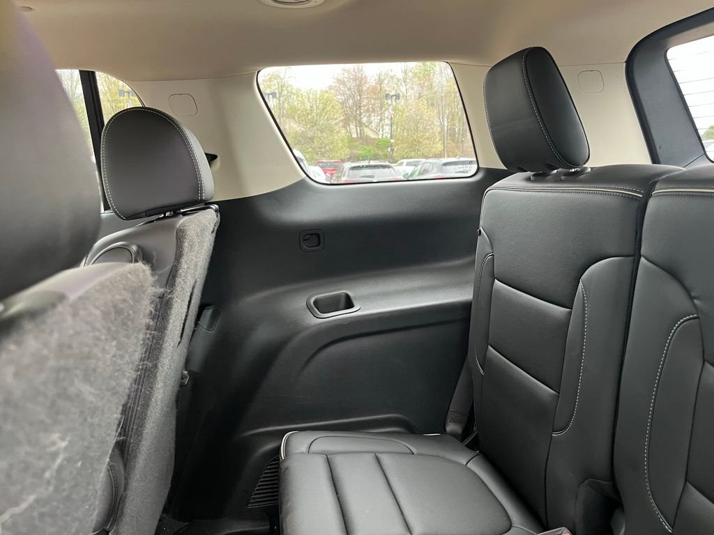 Used 2022 Hunter Green GMC Denali image 29