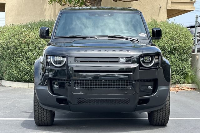 New 2026 Santorini Black Land Rover S image 8