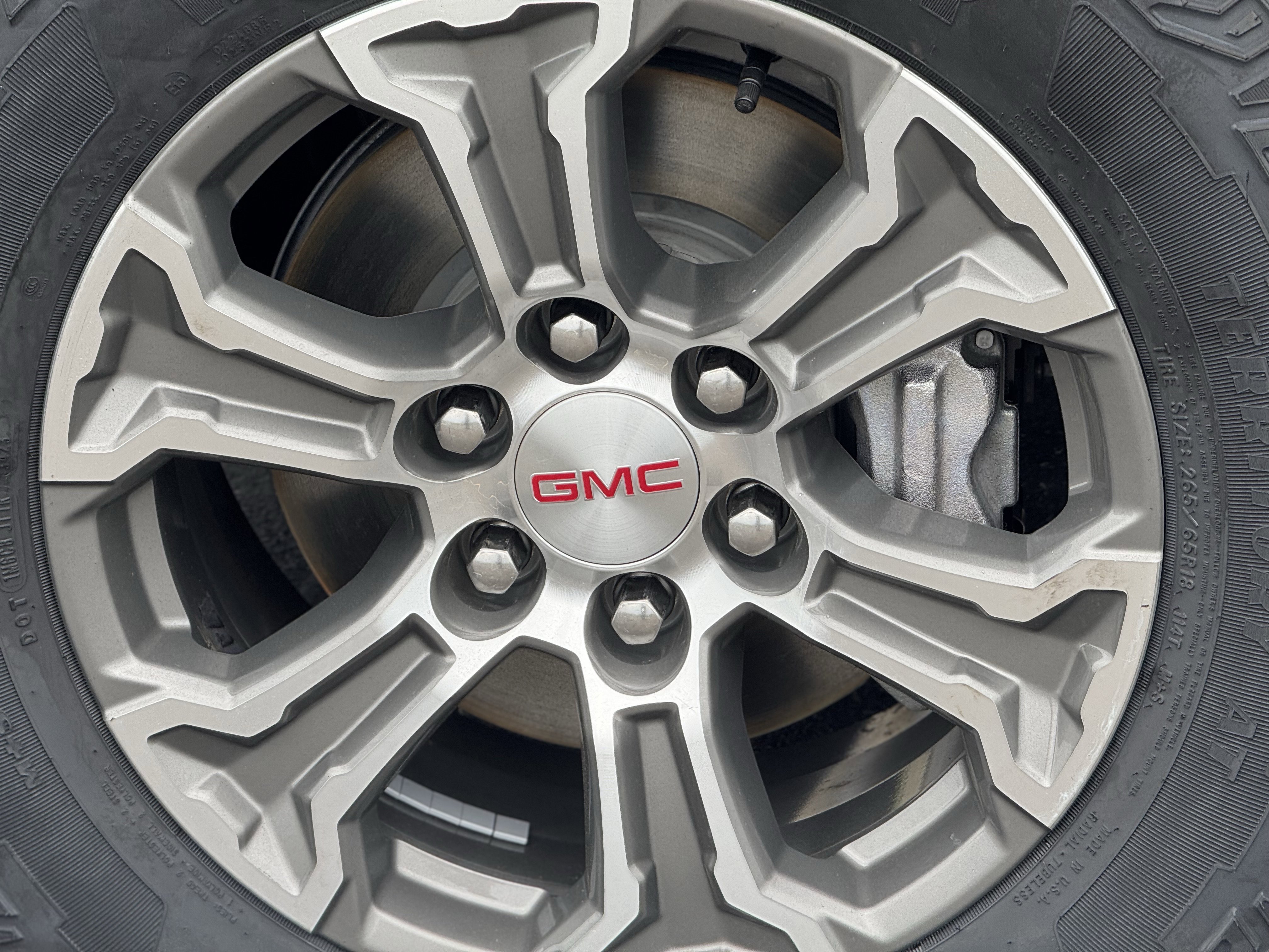 2025 GMC Sierra 1500 SLT - Photo 8
