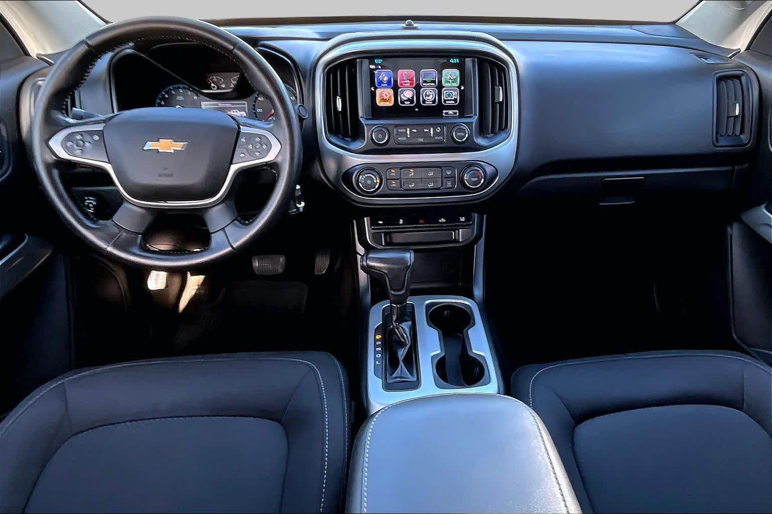 Used 2018 Kinetic Blue Chevrolet 2WD LT image 18