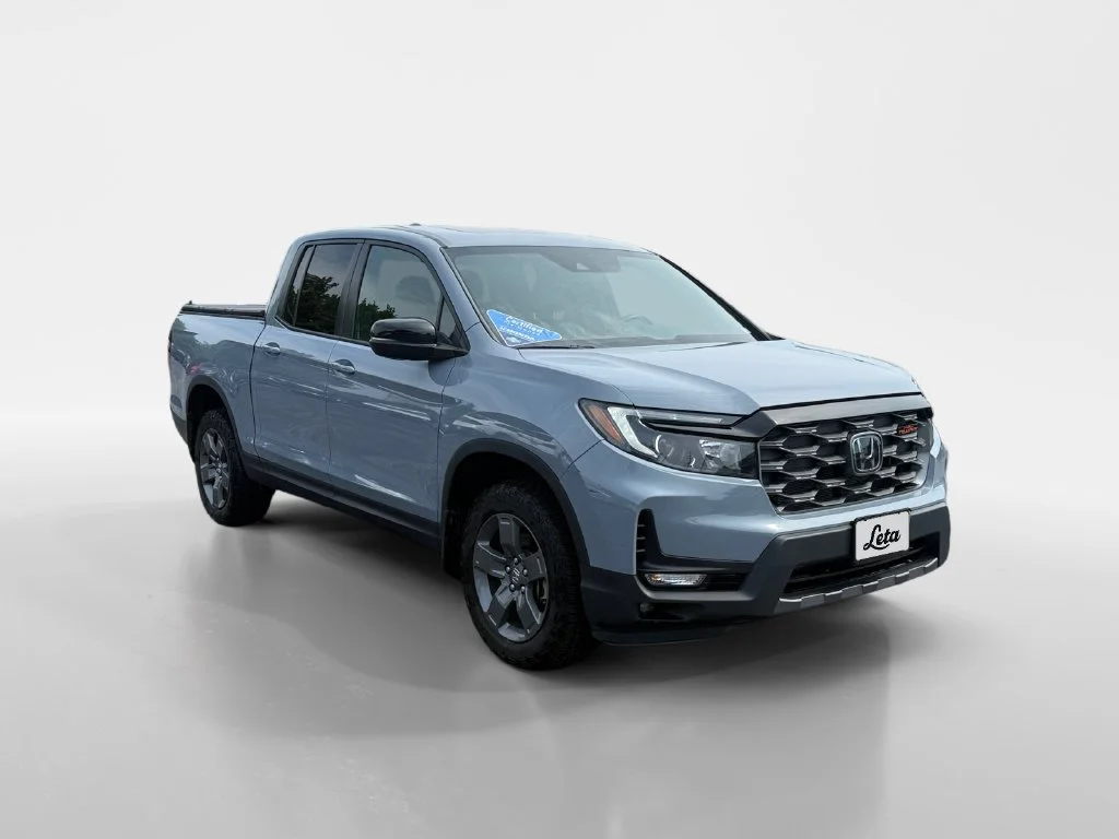 Certified Used 2025 Sonic Gray Pearl Honda AWD TRAILSPORT image 28