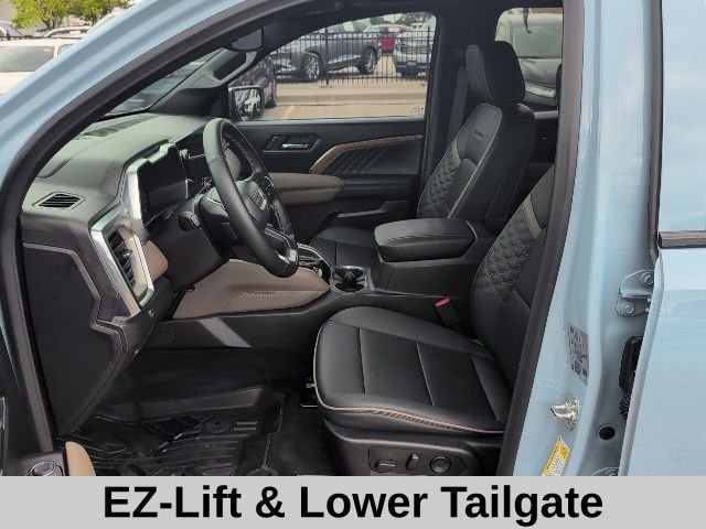 Used 2025 Glacier Metallic GMC Denali image 12