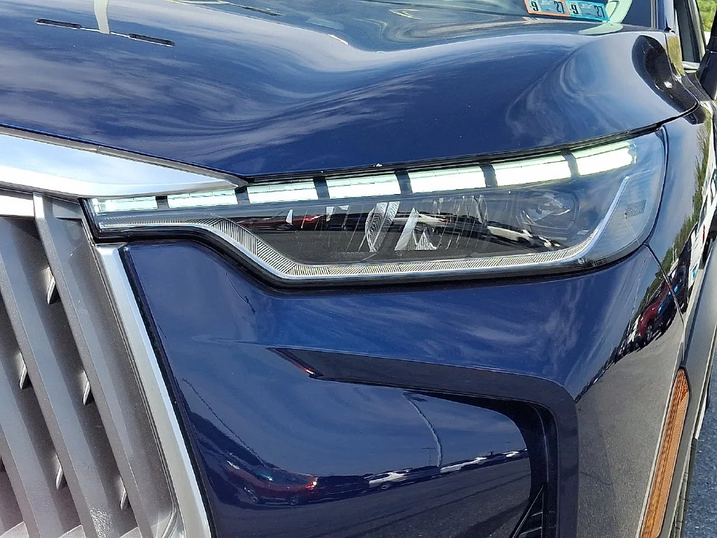 Used 2026 Blue INFINITI LUXE image 10