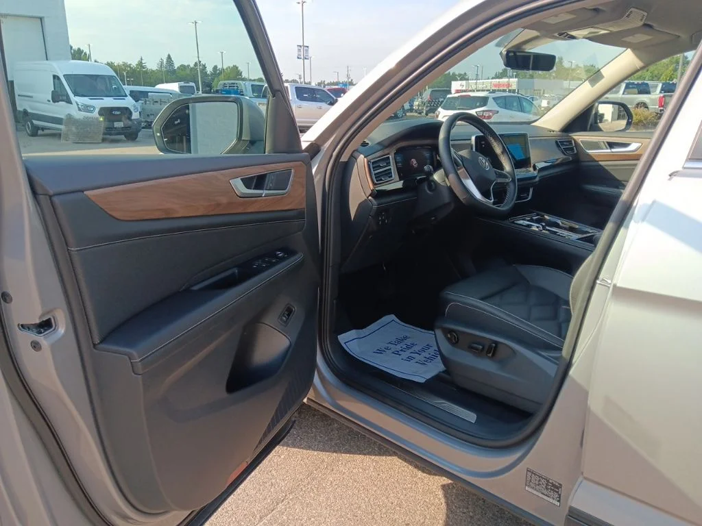 Used 2026 Black Volkswagen SE w/Technology image 13