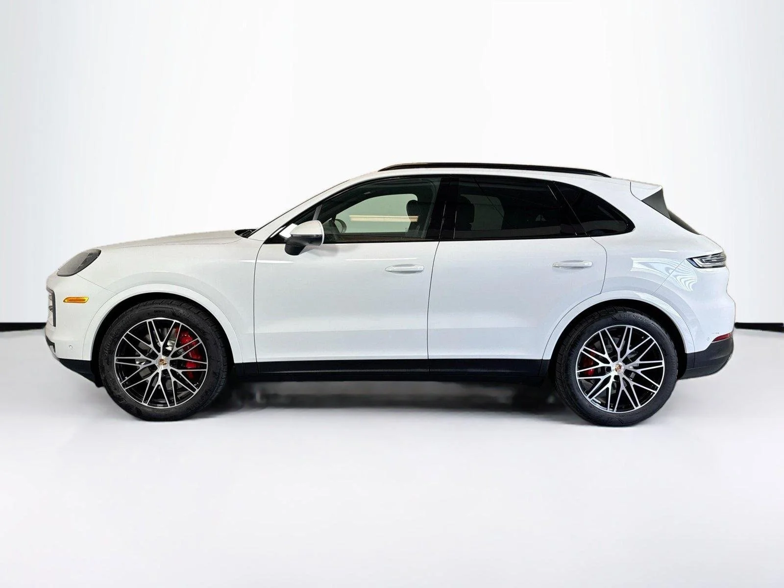 New 2025 Carrara White Metallic Porsche S image 2