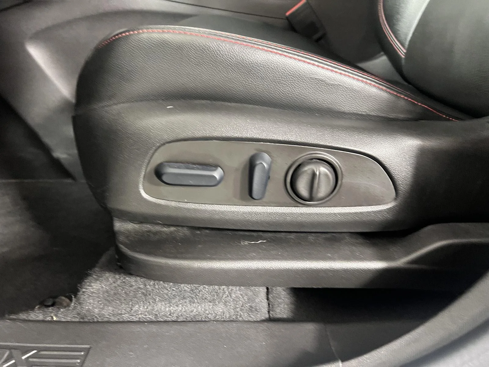 Used 2023 Summit White Chevrolet RS image 37
