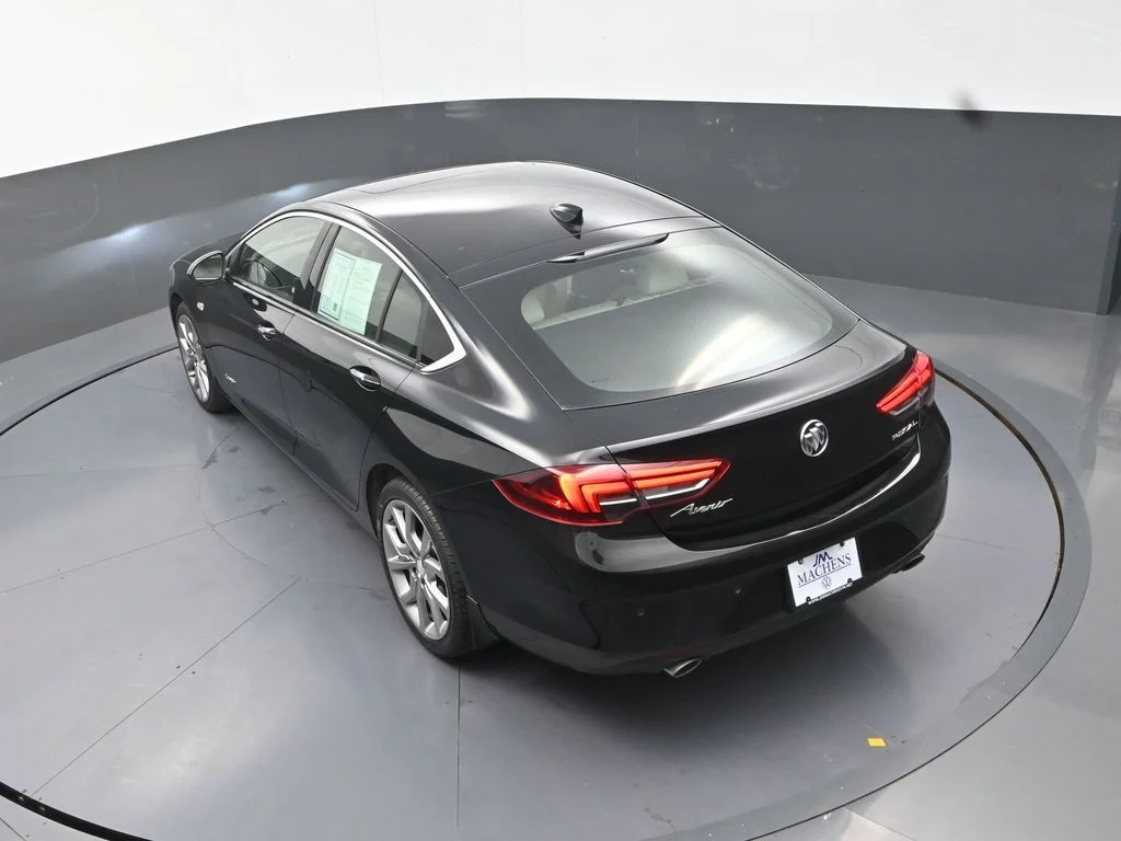 Used 2019 Black Buick Avenir image 19