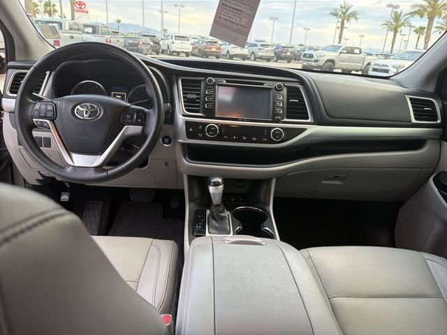 2015 Toyota Highlander XLE - Photo 14