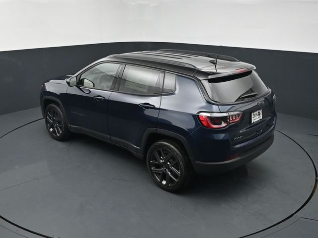 New 2026 Fathom Blue Pearl-Coat Exterior Paint Jeep Limited image 16