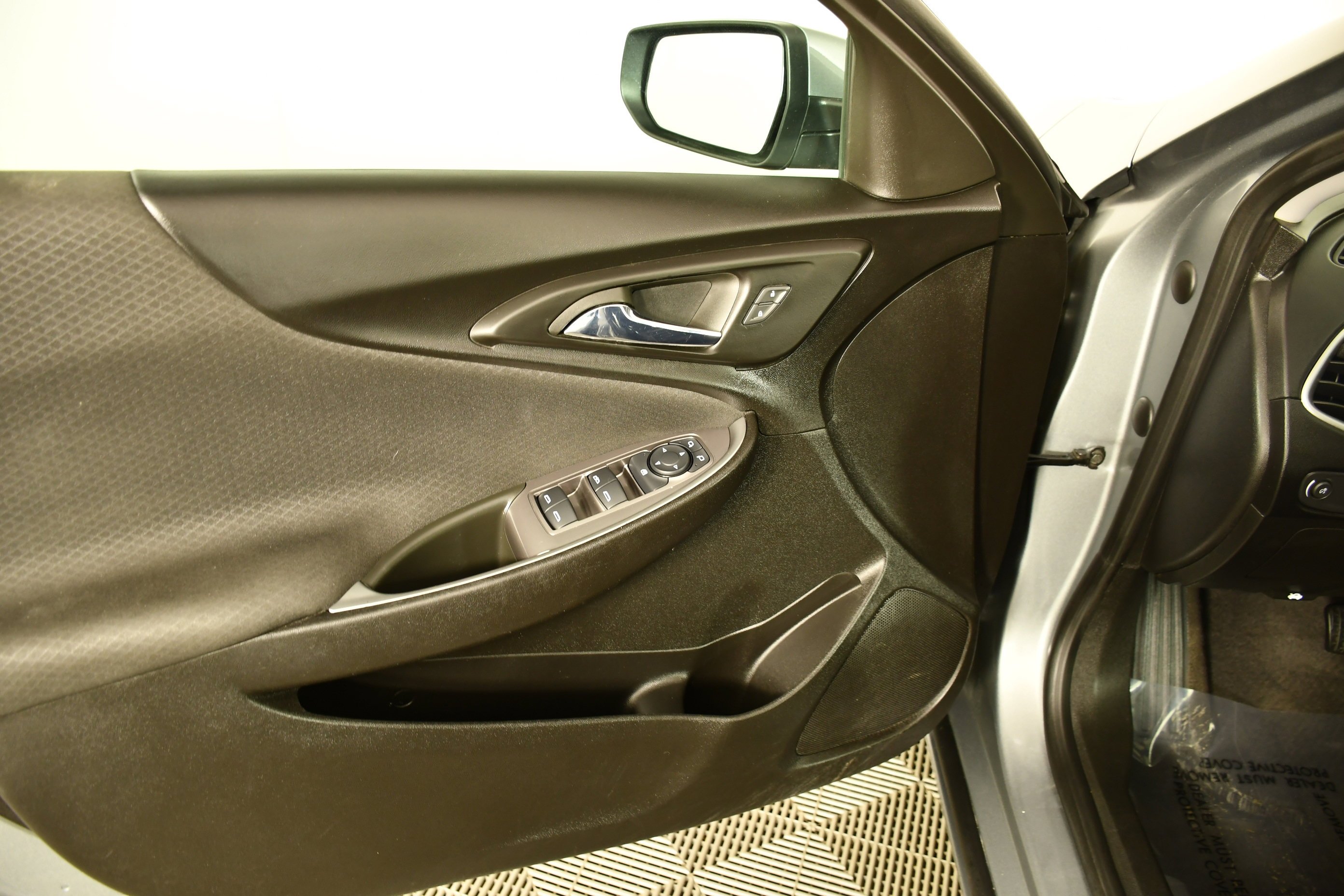 Used 2024 Sterling Gray Metallic Chevrolet LT image 36
