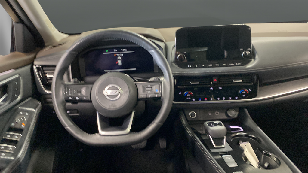 Used 2021 Pearl White Tricoat/Super Black Nissan Platinum image 11