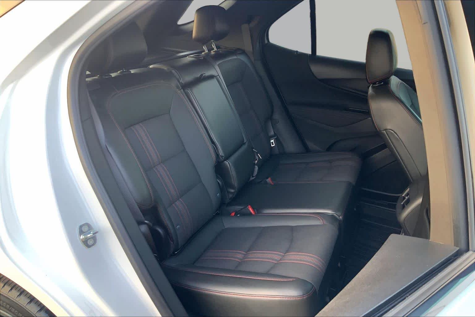 Used 2022 Summit White Chevrolet RS image 18