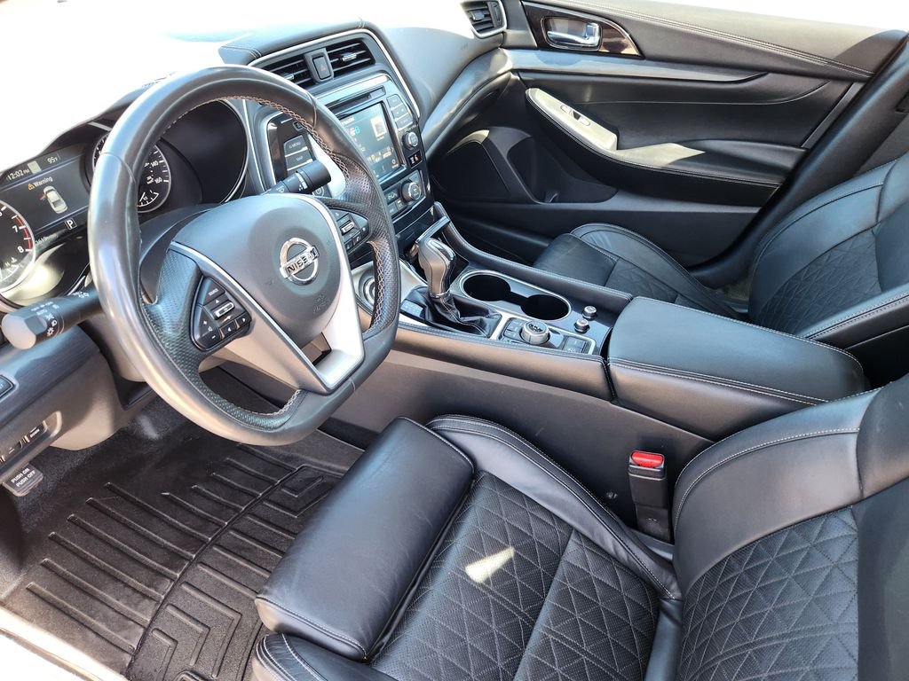 Certified Used 2022 Gray Nissan Platinum image 10