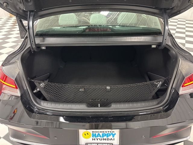 2024 Hyundai Elantra Limited - Photo 29