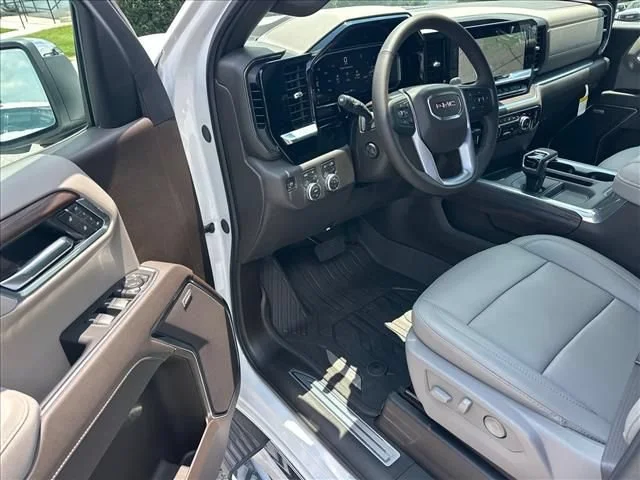 2026 GMC Sierra 1500 SLT - Photo 20