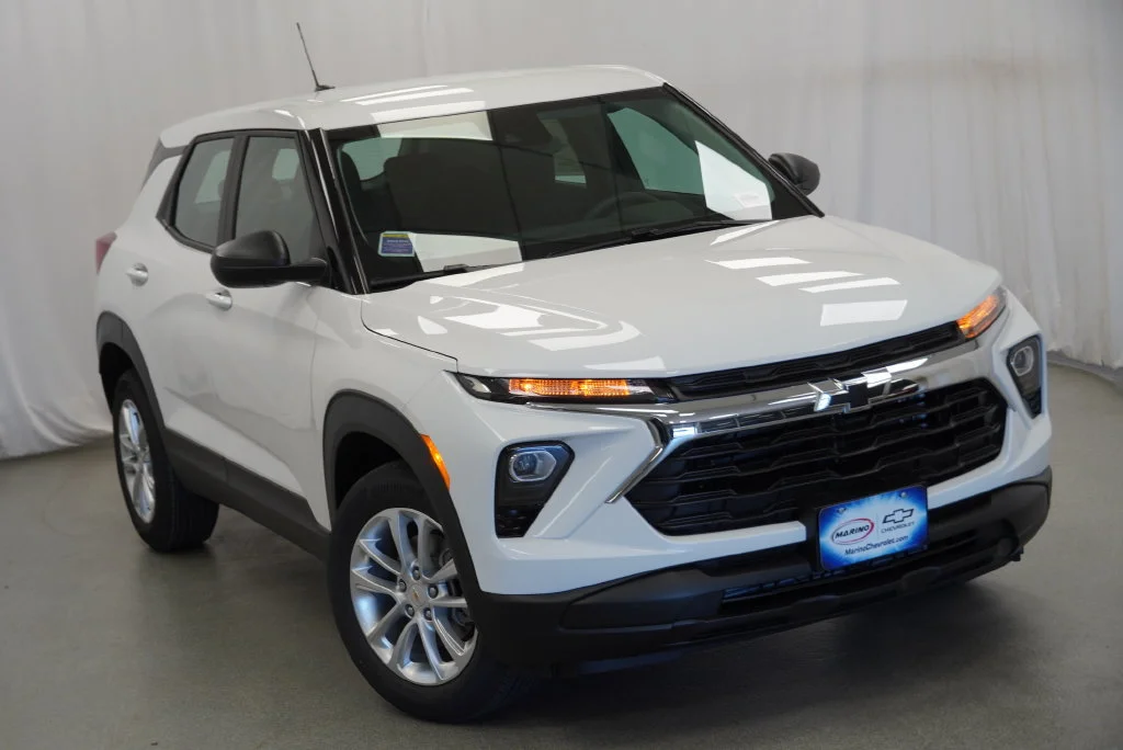 New 2026 Summit White Chevrolet LS image 12