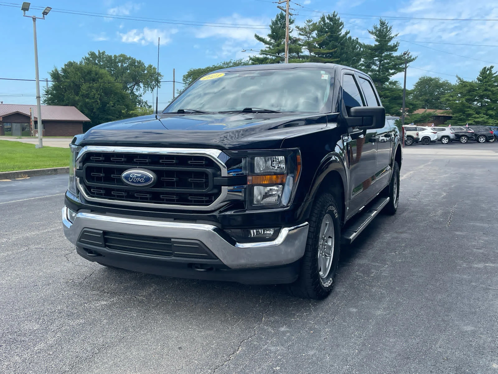 Used 2023 Agate Black Metallic Ford XLT image 19
