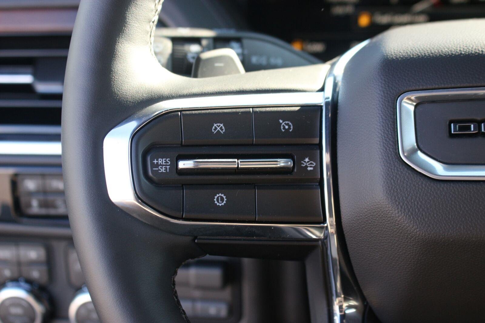 Used 2026 Onyx Black GMC Denali image 22