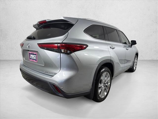 Certified Used 2020 CELESTIAL SILVER METALLIC Toyota  image 5