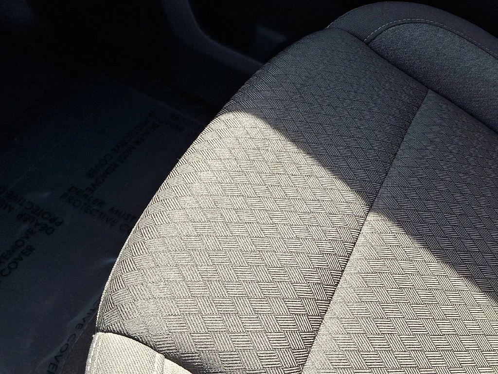 Used 2024 White Chevrolet Custom image 27