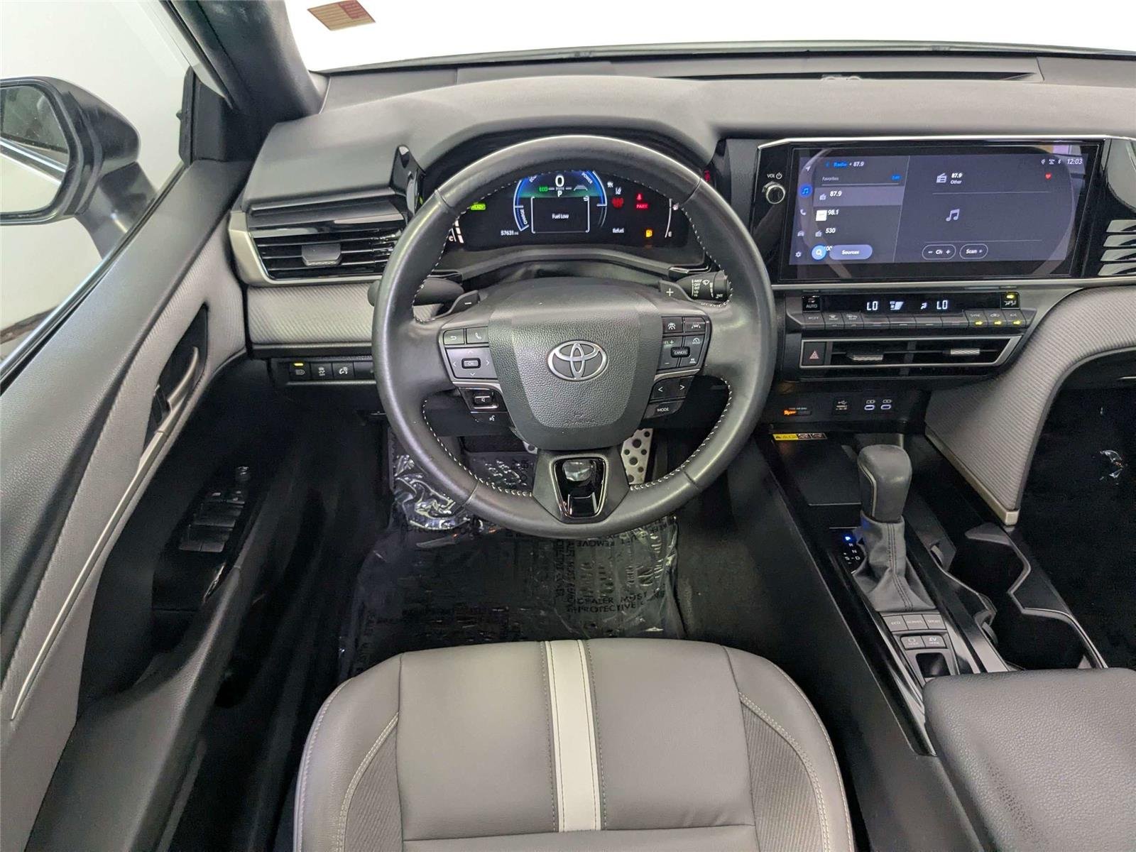 Used 2025 Ice Cap Toyota SE image 37