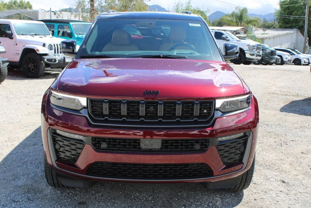 New 2026 Velvet Red Pearl-Coat Exterior Paint Jeep Summit image 2