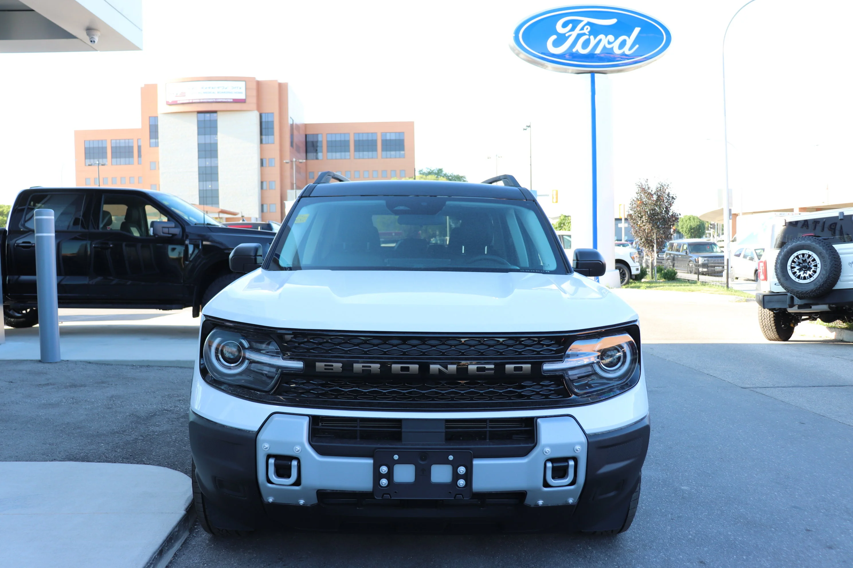 New 2026 OXFORD WHITE Ford Big Bend image 2