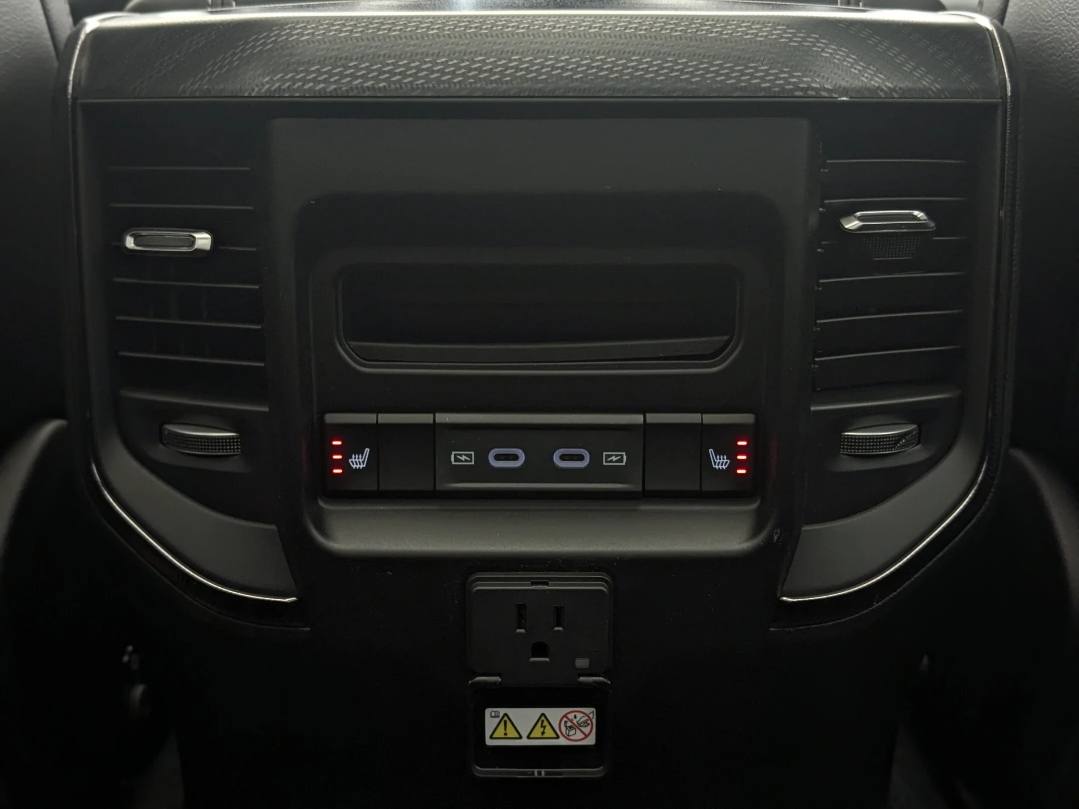 New 2026 Black RAM Rebel - - Level 2 Grp - Luxury Leather - Pano Sunroof - Harman/Kardon Audio & More! image 27