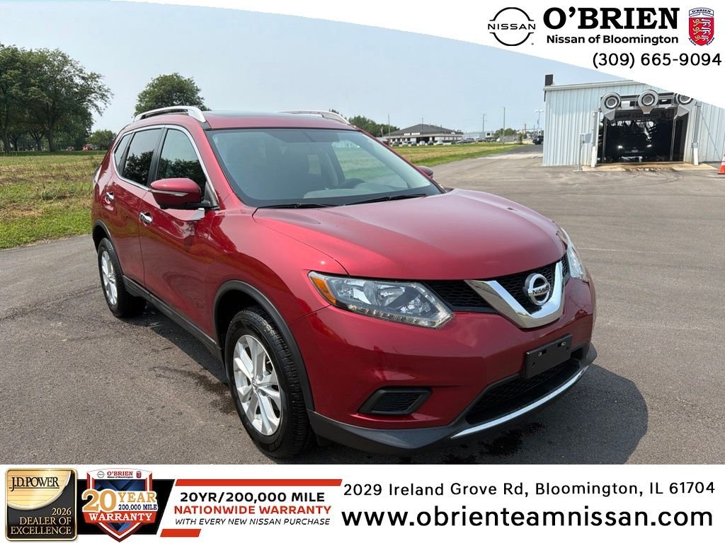 Used 2015 Cayenne Red Nissan SV image 1