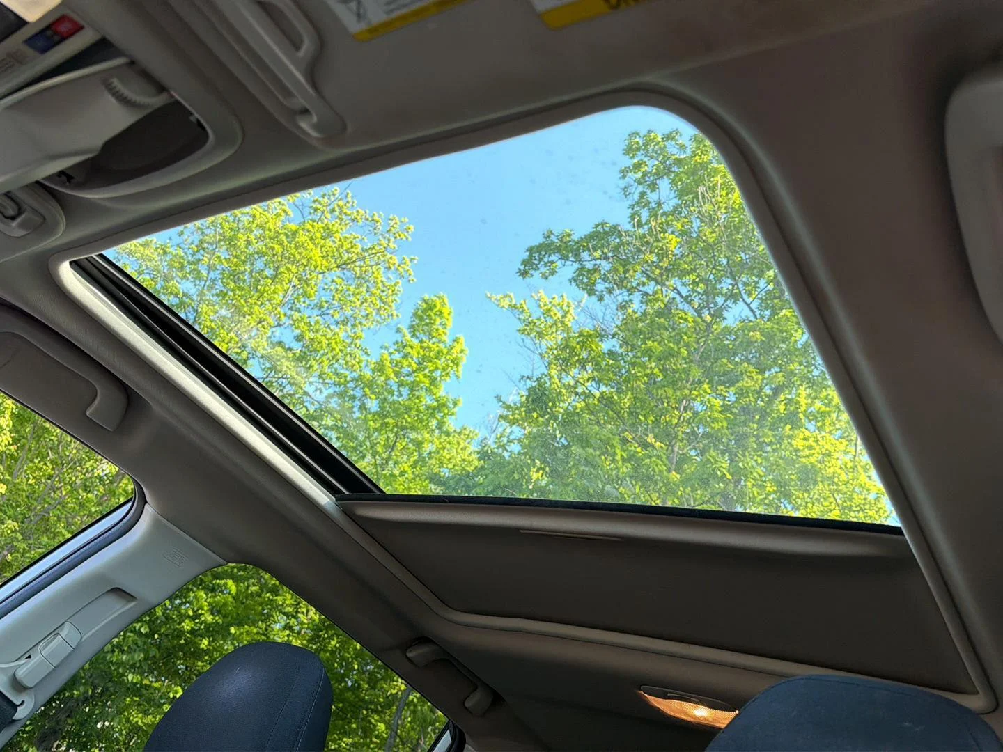 Used 2019 Crystal White Pearl Subaru Premium image 3