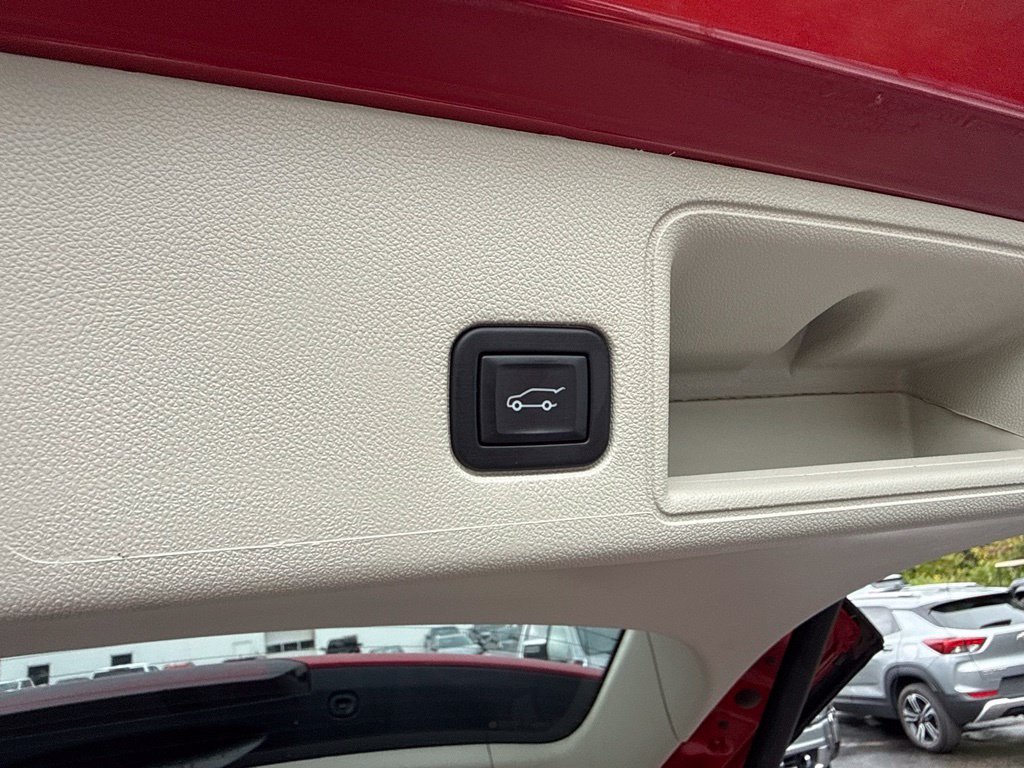 Used 2023 Red GMC Denali image 15
