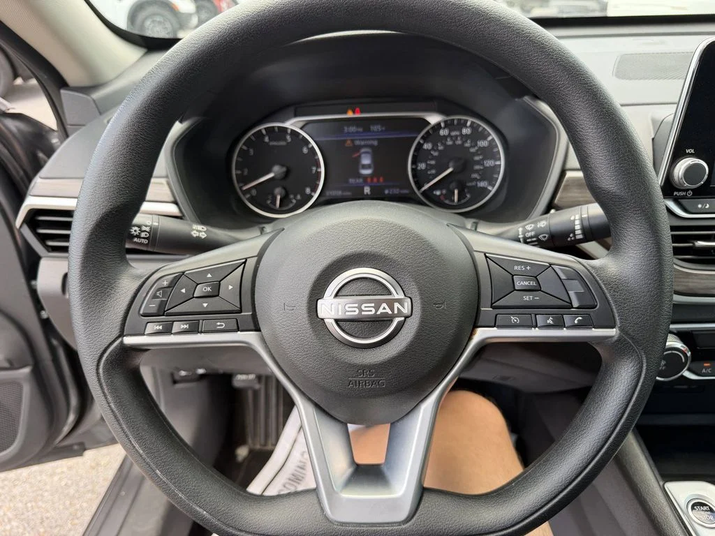 2025 Nissan Altima SV - Photo 18