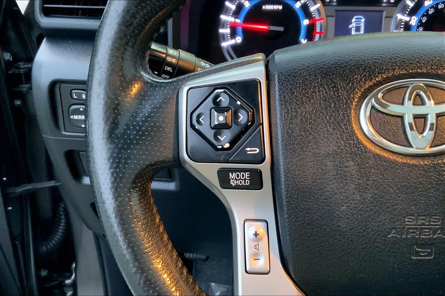 Used 2018 Magnetic Gray Metallic Toyota SR5 Premium image 21