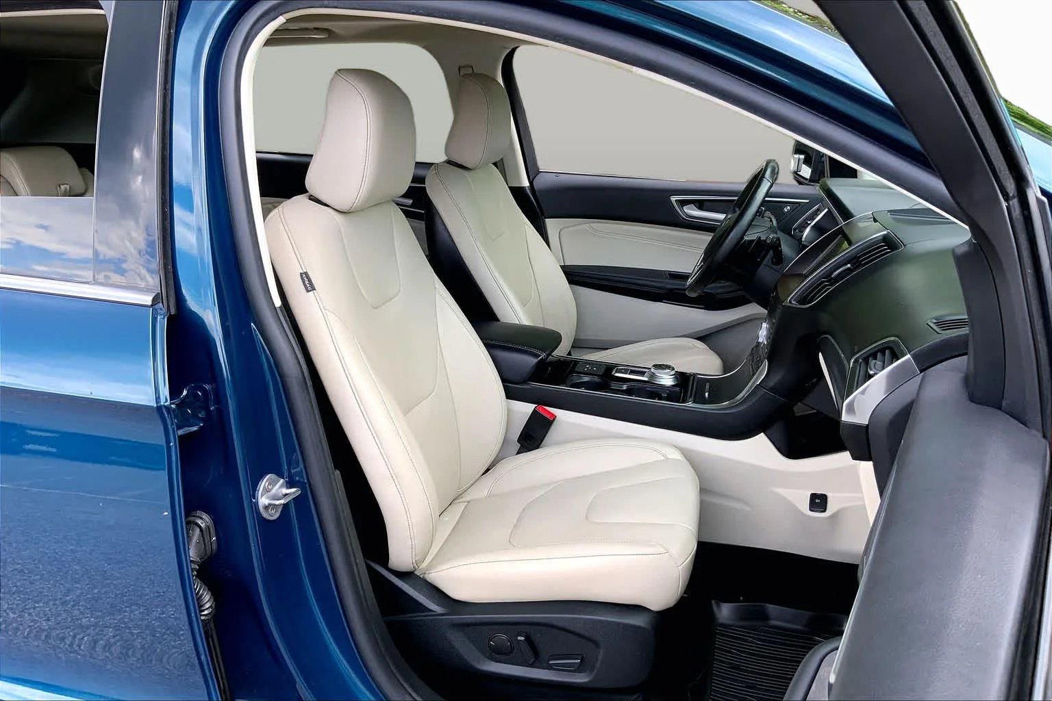 Used 2020 Dark Persian Green Ford Titanium image 8