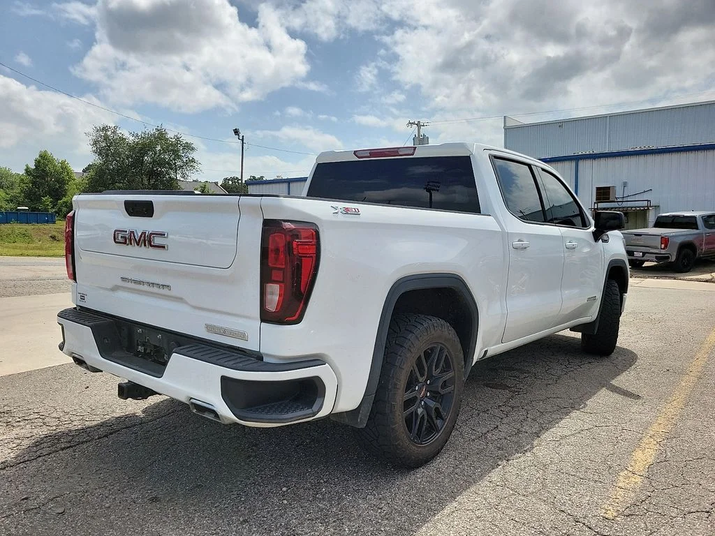 Used 2021 Summit White GMC Elevation image 4