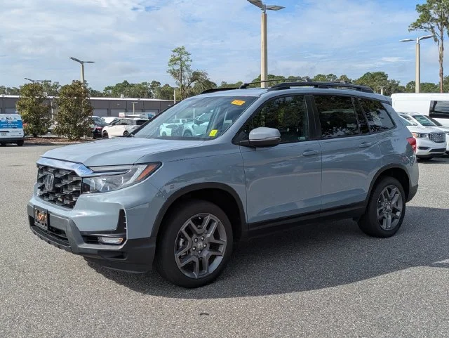 Used 2023 Gray Honda EX-L image 7